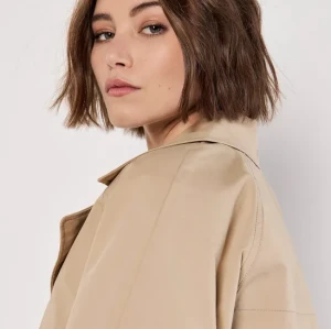 Simple  Double-Breasted Long Sleeve Solid Color Notched Lapels and Cropped Length Coat