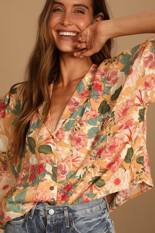 Fashionable Casual Short Sleeve Floral Print Button-Up Lulus Island Style T-shirt