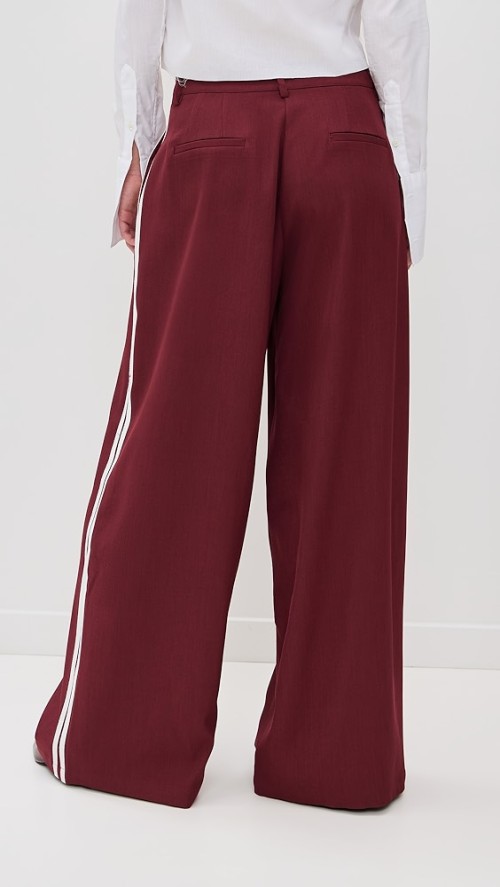 Sport Rest Contrast Side Stripes Pleated Front Solid Color Slant Hip Pockets Pants