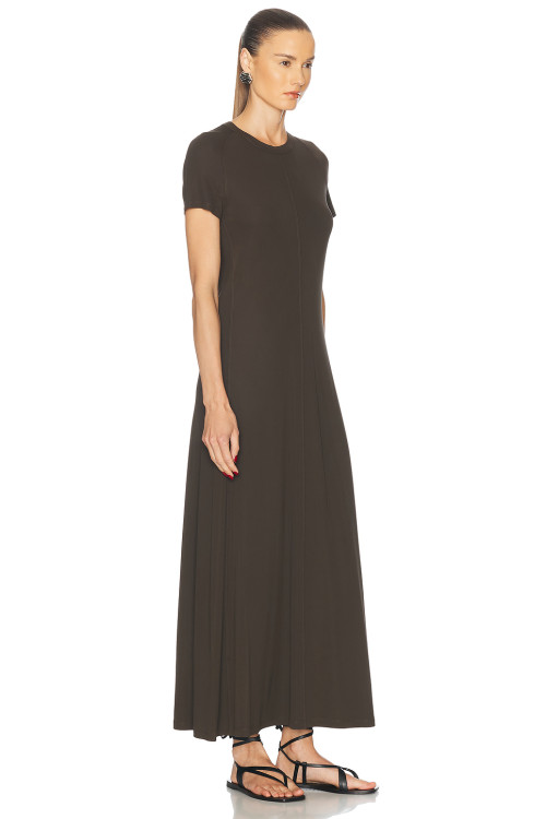 High quality Minimalist Elegant Sleek Flowing Simple Classical Slim Woman's Long Dress