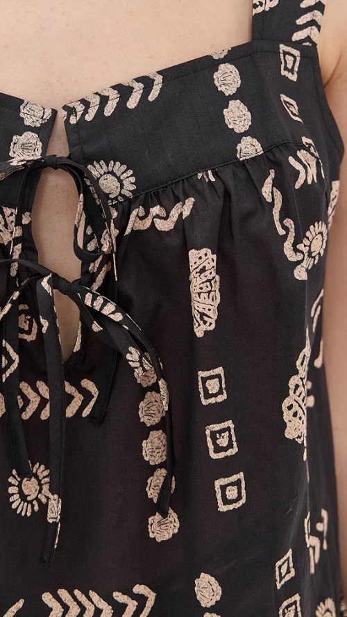 Fashion Daily Sweat-Heart Neckline Sleeveless Ties At Front Beach Seashell Print Casual Tops