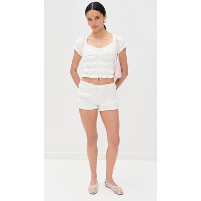 Fashion Sample Sweat-Heat Neckline Puff Sleeve Lace And Ruffle Trim Casual Tops