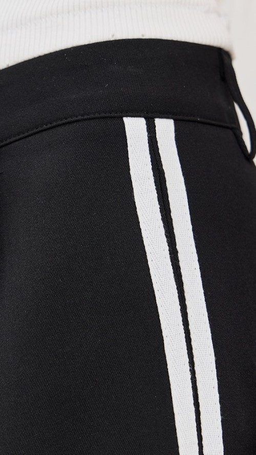 Sample Daily Pleated Front Slant Hip Pockets And Faux Welt Back Pockets Pants