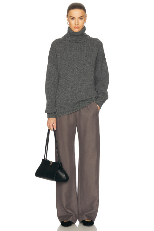 Stylish High quality Sophisticated Fashionable Hot sale High neckline Woman's Sweaters
