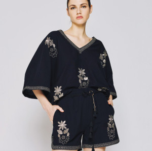 Sample Handsome Batwing Sleeve V-Neckline Embroidered And Beaded Casual Tops