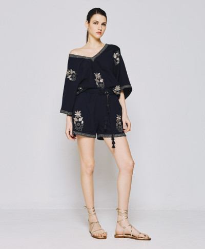 Sample Handsome Batwing Sleeve V-Neckline Embroidered And Beaded Casual Tops