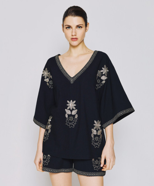 Sample Handsome Batwing Sleeve V-Neckline Embroidered And Beaded Casual Tops