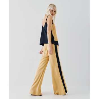 Sport Sample V-Neckline Camisole Backless Fabric Combination Casual Tops