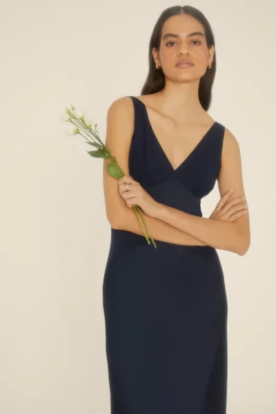 Sexy Luxury V-Neckline Sleeveless High Tight Waist Cut Out Solid Color Mature Dress