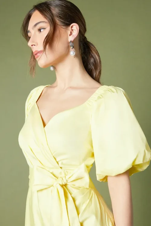 Fashion Elegant V-Neckline Ruff Sleeve Ruffle Tight Waist Solid Color Formal Dress