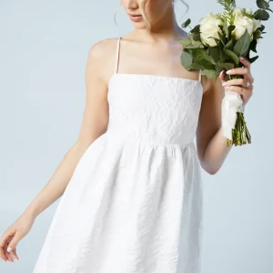 Elegant Camisole Square Neckline Solid Color Floral Embroidered Backless Formal Dress