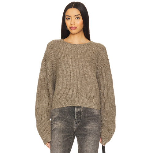 2025 New fashion High end Elegant Stylish Lightweight Oversized Woman's Sweaters