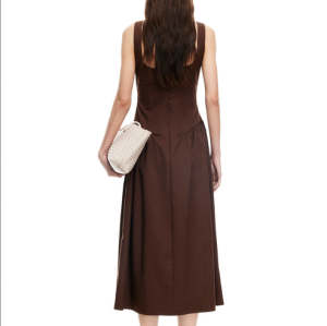 Round neckline Luxurious Exquisite Open back Woman's Fashion Customized Midi Dress