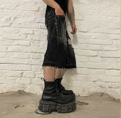Wholesale Distressed Black Denim Shorts - Industrial Jeans for Creative Professionals Vendors