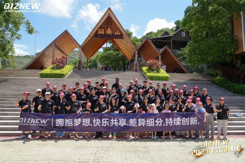 Unterhaltsames Teambuilding-Event des Xiaofeiniu-Teams in Shantou