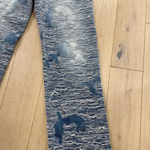 Jean texturé déchiqueté sur mesure - Fabricant de denim haut de gamme | DiZNEW