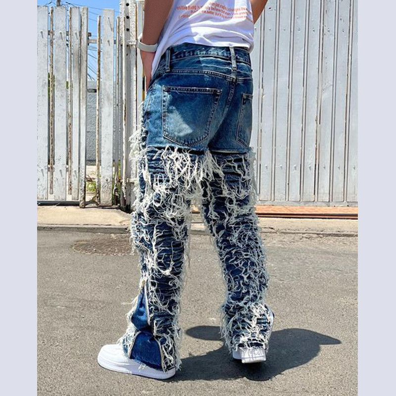 Maßgeschneiderte Distressed-Jeans