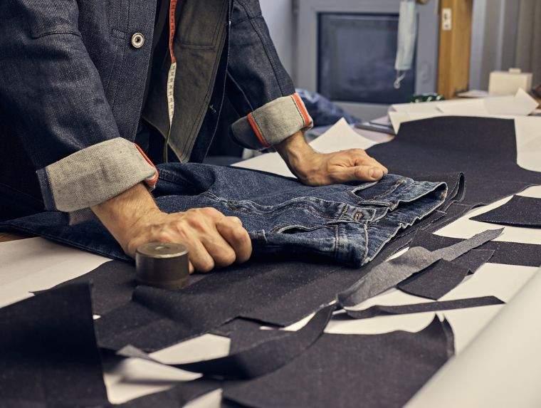 How to Measure jeans