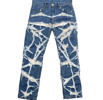 Maßgefertigte zerfetzte Distressed-Jeans aus Denim – Auffällige und einzigartige Streetwear