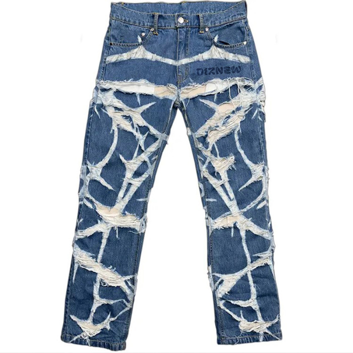 Maßgefertigte zerfetzte Distressed-Jeans aus Denim – Auffällige und einzigartige Streetwear