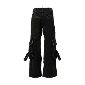 Maßgeschneiderte schwarze Gothic-Jeans mit weitem Bein, Kreuzstickerei und Schnallendetails