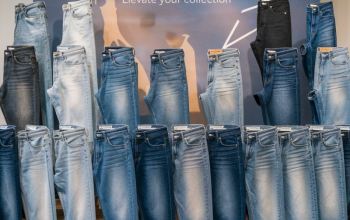 Elevate Your Collection with DiZNEW's Premium Bulk Jeans