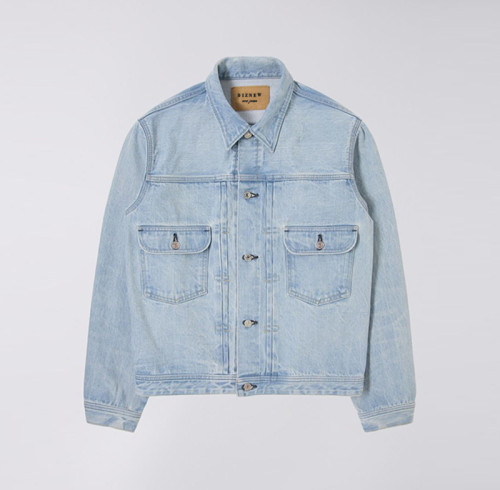 Chaqueta vaquera lavada en azul claro personalizada para hombre