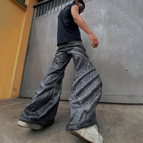 Wide-leg trousers with architectural texture