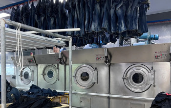 Black vs Blue Jeans Sizing Differences Explained