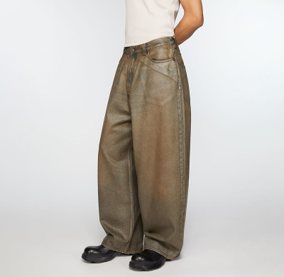 Custom Vintage-Wash Wide-Leg Denim – Designer Jeans for Curated Luxury Lines