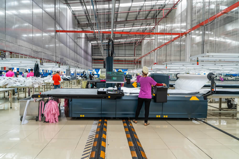 Which elements should you include in a clothing manufacturing business plan