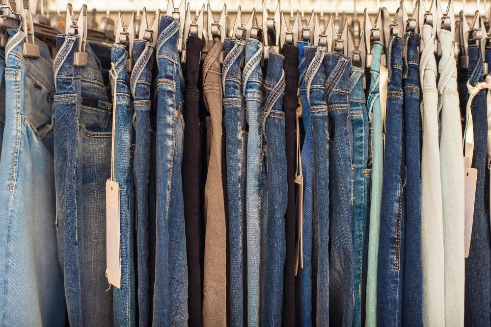 Comparison of denim quality and finishing techniques from Top 6 Branded Jeans Manufacturers in China USA UK