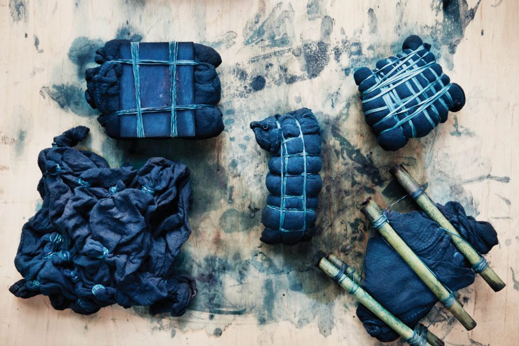 Which Dyeing Methods Are Employed to Color Jeans Indigo?