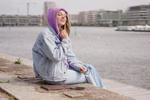 Sweats à capuche ou jeans : guide de style et différences | DiZNEW
