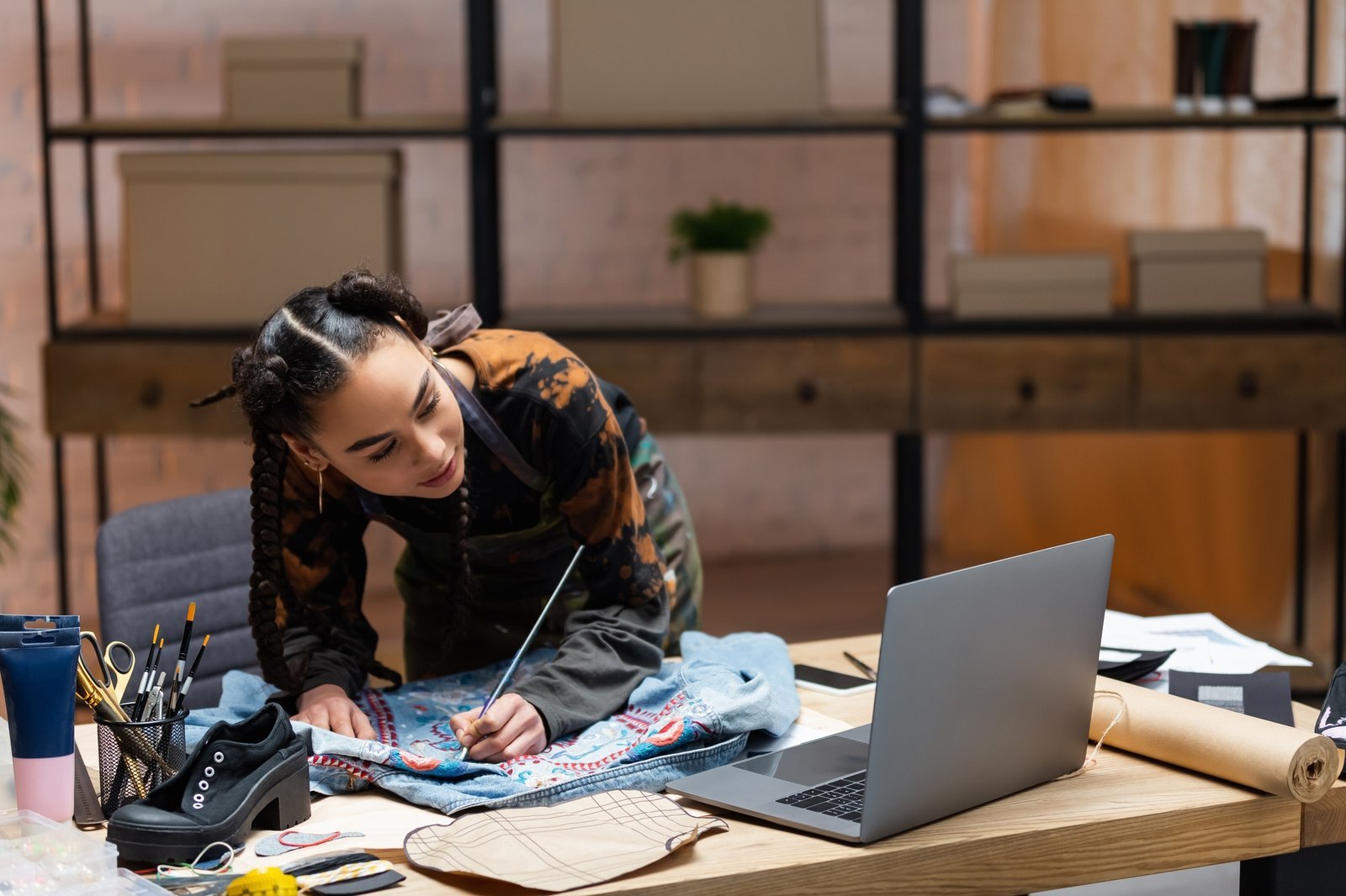 Do Tech Packs for Denim Jeans Differ from Those for Other Apparel