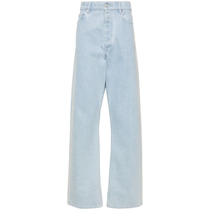 Minimalist Light Blue Wide-Leg Jeans – Clean-Cut High-Waisted Denim