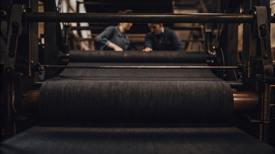 key quality standards for denim products center on selecting high-grade denim fabric