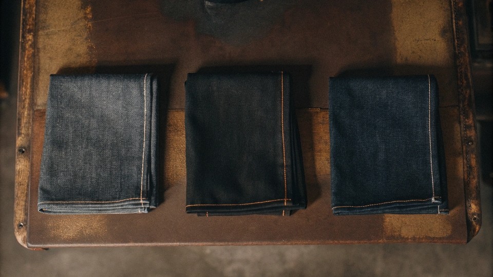 Denim weight impacts both comfort and wear. Lightweight denim (under 10 oz) is breathable and ideal for warm weather. Midweight (10–14 oz) is the most versatile.