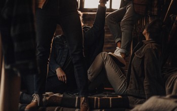 Why Is Knit Denim Better Than Woven-Based Denim? An Expert Guide