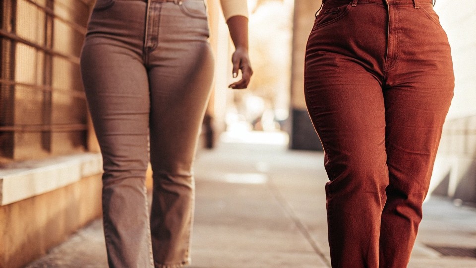 Tapered jeans are universally flattering and ideal for those seeking comfort in the thigh with a sleek ankle fit, making them suitable for athletic, slim, and even plus-size body types.