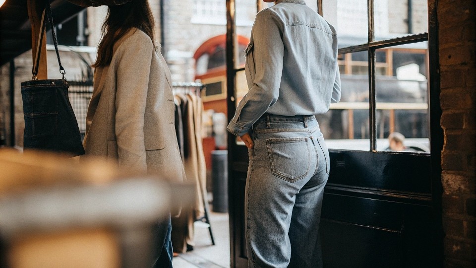Pepe Jeans started as a small stall on London’s Portobello Road in 1973 and evolved into a global denim powerhouse.