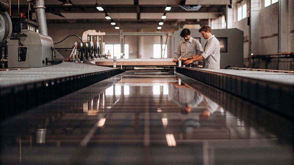Designers and boutique owners choose OEM/ODM partners like DiZNEW to control costs,