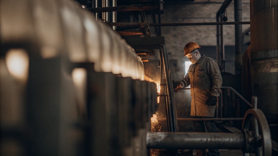DiZNEW enforces multi-stage inspections, from raw material audits to final AQL sampling
