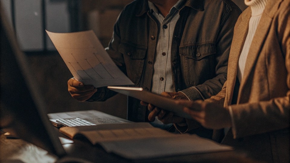 We provide you with the accurate HS code, fabric details, and the declared value of the goods. 