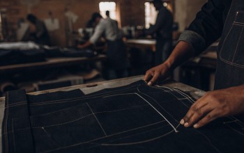 Secondary Distress for Custom Jeans: What Are the Top Questions to Ask China Factories?