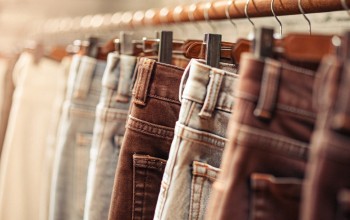 How Are Jeans Distressed in Factory: An Expert Guide