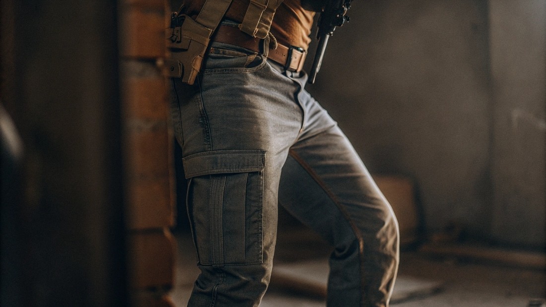 Navy SEALs don't have a standard-issue jean