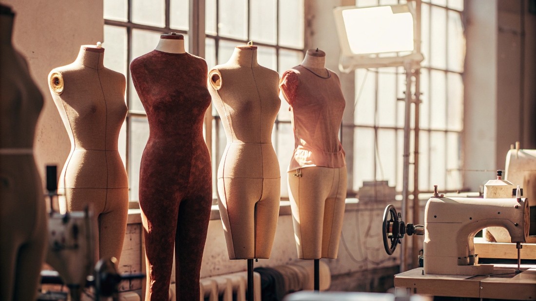 Manufacturing models (OEM/ODM)