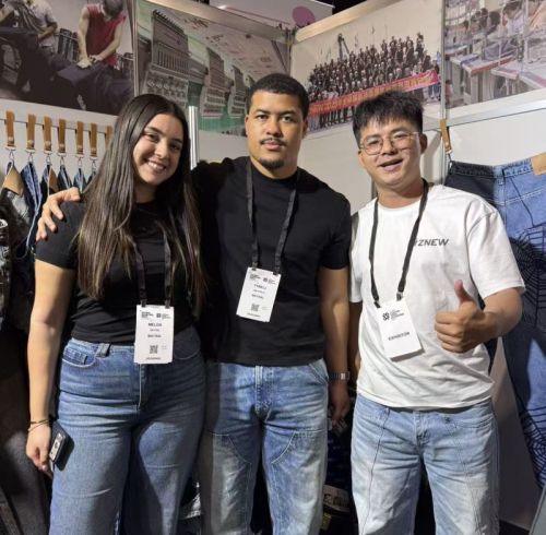 Trade Shows Don’t Build Businesses. Conversations Do