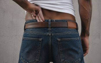 why do my jeans always sag